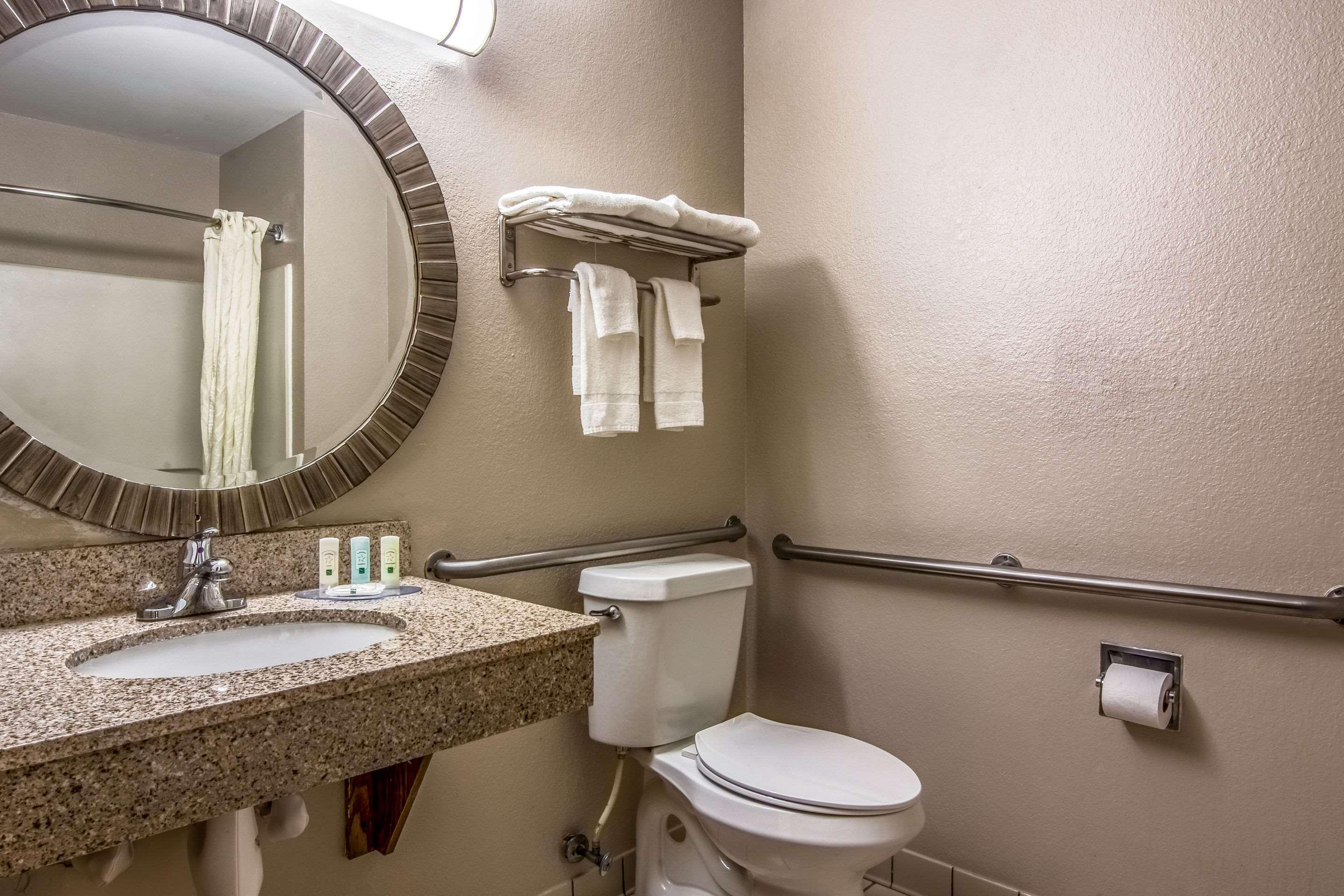 Quality Atlanta Airport-central Inn 2*